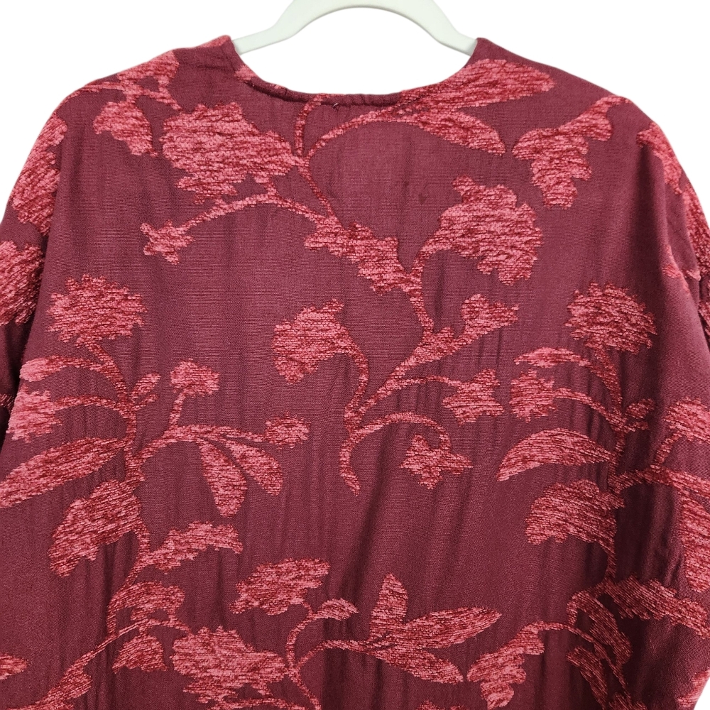 Chico's Chenille Floral Jacquard Fringe Red Ruana Shawl NWT Womens Size S/M - Picture 9 of 11